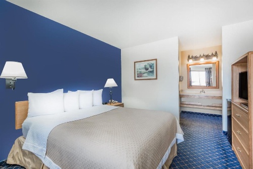Days Inn by Wyndham Worland image 19