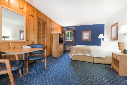 Days Inn by Wyndham Worland image 20