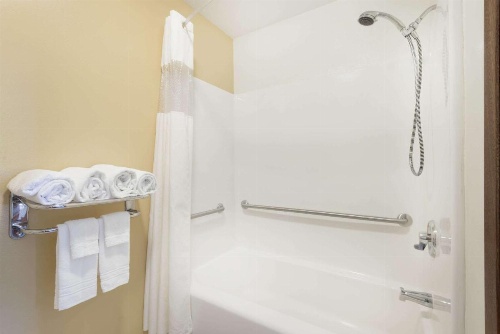 Days Inn by Wyndham Worland image 31